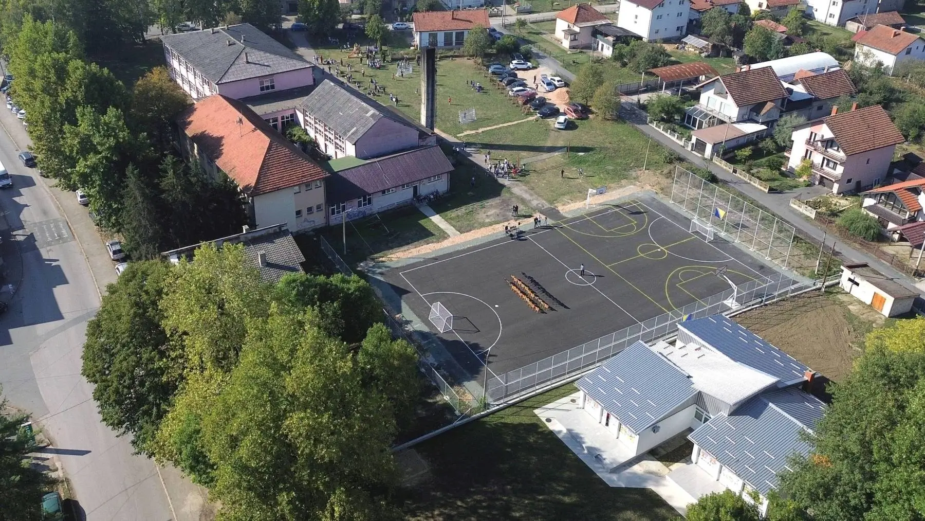 Svečano otvoren obnovljeni školski sportski poligon osnovne škole Puračić